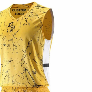 Conjunto de Uniforme de Baloncesto Personalizado para Hombre, Amarillo y Negro, Camiseta sin Mangas, Pantalones Cortos, Estampado Abstracto, Paneles en Contraste, Proveedor de Ropa Deportiva para Equipos - Product Image 3