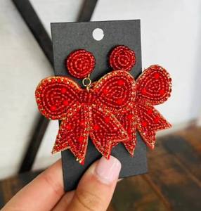 Boucles d'oreilles pendantes tendance 2026 brodées à la main avec perles de rocaille pour mariages, fêtes, cadeaux festifs – Accessoire d'oreille mignon et tendance, type créole ou clou. - Product Image 3