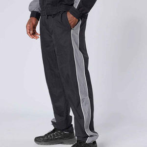 เสื้อแจ็คเก็ตกันลมวินเทจสำหรับผู้ชาย TITAN TREAD WEAR รุ่นคัสตอม พร้อมชุดเซ็ตแทรคสูทซอฟต์เชลล์ 2 ชิ้น แบบมีซิป ผ้าคอตตอน 100% คุณภาพสูง - Product Image 3