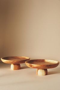 Support à gâteau rond en bois décoratif fait main et durable pour la présentation de gâteaux d'anniversaire et la mise en scène de tables rustiques de style ferme - Product Image 4