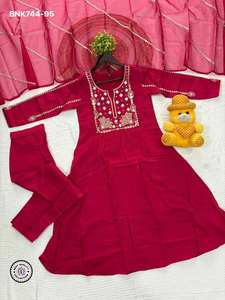 Proveedor de Kurti-Pent Dupatta de seda Chanderi de alta calidad, con bordados, para uso ocasional, de estilo tradicional indio, de Surat. - Product Image 2