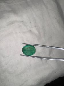 Émeraude naturelle zambienne de 3,67 carats, forme ovale, pierre précieuse vert foncé facettée, pierre précieuse pour la fabrication de bijoux fins, vente en gros - Product Image 3