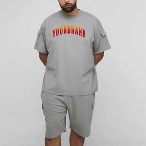 Ensemble short et t-shirt de sport pour homme, tissu respirant, logo personnalisé, ensemble short et t-shirt pour entraînement fitness avec impression de design personnalisé - Product Image 1