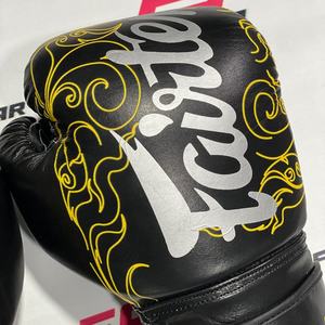 Derniers modèles de gants de boxe Fairtex Glory rouge doré personnalisés, gants d'entraînement professionnels de Muay Thai, gants de sparring MMA Muay Thai - Product Image 5