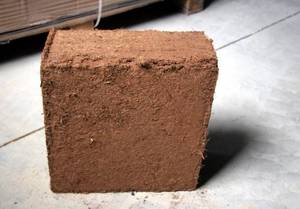 Compressed <b>Coconut</b> <b>Fiber</b> <b>Substrate</b> - Product Image 3