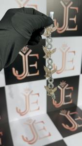 Pulsera de Plata de Ley 925 con Incrustaciones de Moissanita de Alta Calidad, Diseño Elegante con Símbolo de Infinito, Cadena Cubana, Joyería para Ella - Product Image 3