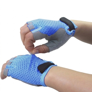 ถุงมือปั่นจักรยานฤดูร้อนแบบครึ่งนิ้ว โพลีเอสเตอร์ สีฟ้าเทา ระบายอากาศได้ดี กันลื่น สำหรับทุกเพศ - Product Image 3