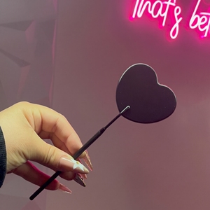 Miroir professionnel pour extensions de cils, forme cœur unique et mignonne, finition métallique, miroir esthétique pour salon, réflexion ultra-nette - Product Image 4