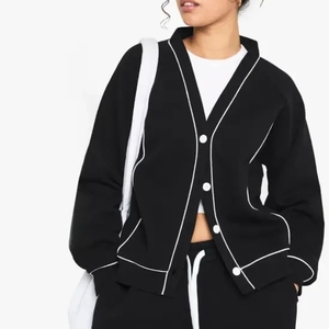 Ensemble de survêtement 3 pièces personnalisable en polyester pour femme, idéal pour l'entraînement et la course, motif uni, haut de sport hiver, vente en gros - Product Image 5