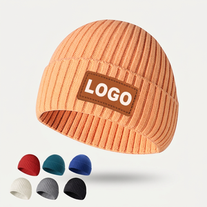Gorros de Punto de Invierno a la Moda, Gorros con Parche de Logotipo Personalizado Bordado, Gorras Lisas para Hombre y Mujer, Ropa Urbana - Product Image 3