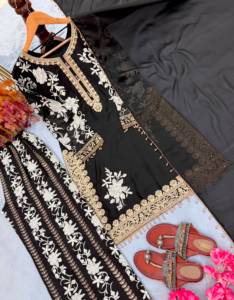 Ensemble prêt-à-porter entièrement cousu : Top en georgette à motifs étoiles et broderies magnifiques, avec pantalon palazzo et dupatta fantaisie. - Product Image 6