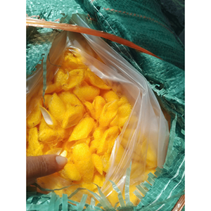 Coquilles de cocon de ver à soie séchées, matériau pour le tissage, la filature, la fabrication de fils textiles et la décoration artisanale, Vietnam - Product Image 5