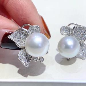 Boucles d'oreilles en perles de luxe légères exquises de 6,5 à 7 mm, couronne de fleurs en argent pur, perles d'eau douce naturelles de 6,5 à 7 mm, boucles d'oreilles brillantes - Product Image 4