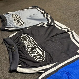 Pantalones cortos deportivos con logo personalizado para hombre, sublimados, de malla, de primera calidad. - Product Image 2