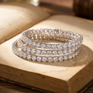 Pulseras de tenis personalizadas de moissanita VVS para mujer en plata de ley 925 con piedras engastadas en punta para regalo nupcial - Product Image 1