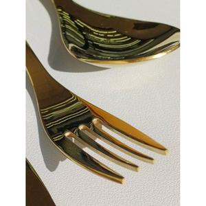 Juego de Cubiertos de Lujo Personalizables de 3 Piezas, Tenedor, Cuchillo y Cuchara Dorados, Vajilla Decorativa para Bodas y Eventos, Precio Económico - Product Image 3