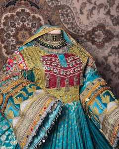 ชุดเดรสอัฟกานิสถานสำหรับงานแต่งงานอย่างเป็นทางการ ระบายอากาศได้ดี แขนยาว สไตล์อัฟกานิสถาน ผ้าบานาร์ซีอินเดีย สำหรับผู้หญิง MOQ ต่ำ - Product Image 3