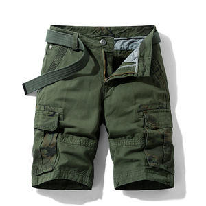 Shorts de sport pour hommes en polyester tricoté uni, légers, respirants, à séchage rapide, taille mi-haute, avec cordon de serrage et logo frontal effet usé - Product Image 2