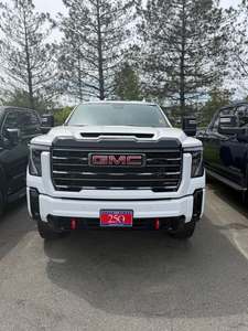 GMC Sierra 3500HD AT4 Diésel Usada 2025 con 3 Años de Garantía OEM DIY - Product Image 1