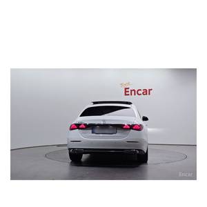 Mercedes-Benz Classe E E200 Avantgarde 2024, 32 752 km, boîte automatique, conduite à gauche, caméra de recul, toit ouvrant panoramique, LED - Product Image 4