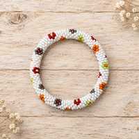 Gelang manik-manik bunga daisy warna-warni biru, bukan gelang karet, manik-manik kaca beras Nepal, gelang bohemian, gelang pesta mewah