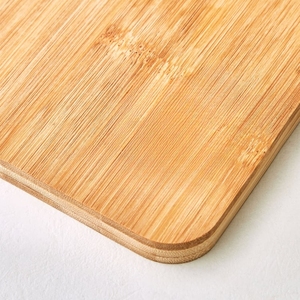 Planche à découper en bois naturel écologique avec poignée intégrée et trou de suspension, compatible lave-vaisselle - REHMAN CRAFT - Product Image 2