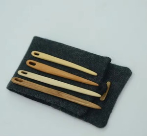 Aiguille à tisser en bois naturel, navette à broderie faite à la main, outil de couture naturel poli pour le tricot manuel - Product Image 1