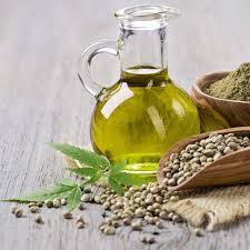 Huile de graines de chanvre vierge de haute qualité, pressée à froid, non raffinée, huile naturelle pour la peau, les cheveux, le massage et l'utilisation cosmétique - Product Image 4