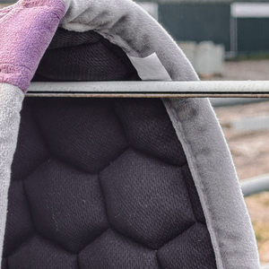 Almohadilla de Montura de Caballo Personalizada, Cuadrada, Acolchada, de Terciopelo, Cómoda, para Montura Inglesa, Multiusos, para Salto, con Espuma de 25 mm - Product Image 2