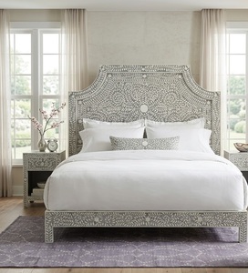 Base de Cama de Madera con Incrustaciones de Hueso Hecha a Mano en India, Decorativa con Perlas Pulidas, Mueble Moderno para Dormitorio - Product Image 1