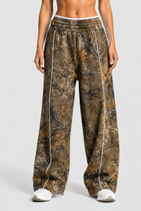 Conjunto Deportivo de Camuflaje Oversize para Mujer con Líneas en Contraste, Sudadera con Capucha y Pantalones Jogger Holgados de Felpa de Algodón Premium con Ribetes en Contraste, OEM - Product Image 5