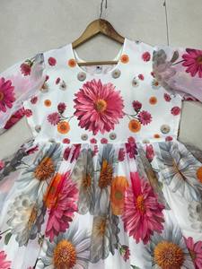 Robe longue maxi élégante pour femme à imprimé floral, robe de soirée d'été à manches longues et coupe trapèze avec imprimé numérique - Product Image 3