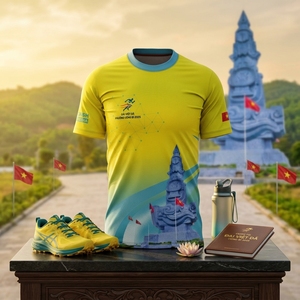 เสื้อฟุตบอลแบบยูนิเซ็กซ์ ชุดกีฬาสั่งทำพิเศษ โพลีเอสเตอร์ 100% น้ำหนักเบา ระบายอากาศได้ดี เหมาะสำหรับฝึกซ้อมและออกกำลังกาย - Product Image 5