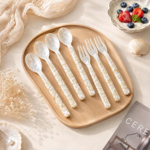 Cuillères en nacre brillante pour servir le caviar, la crème glacée et les œufs, design classique, compatibles lave-vaisselle, pour les fêtes - Product Image 2