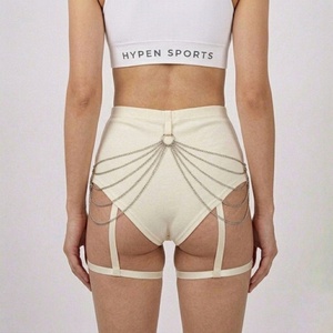 กางเกงขาสั้นโยคะเอวกลางสำหรับผู้หญิง HYPEN SPORTS ผ้าแคนวาส แต่งโซ่ กระชับสัดส่วน เหมาะสำหรับเต้น ออกกำลังกาย ยกกระชับสะโพก ทรงสกินนี่ - Product Image 2