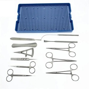 Kit d'instruments chirurgicaux cosmétiques en acier inoxydable pour la chirurgie manuelle des paupières doubles : Ciseaux, porte-aiguille, pinces hémostatiques, certifié CE - Product Image 6