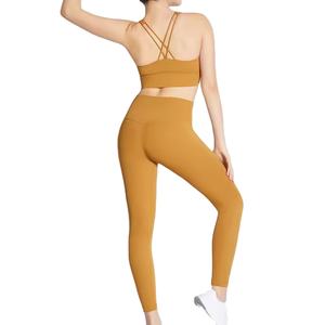 Elegante por encargo al mejor precio MOQ bajo Color sólido Diseño personalizado disponible en precio razonable Mujeres Yoga Set para la venta - Product Image 5