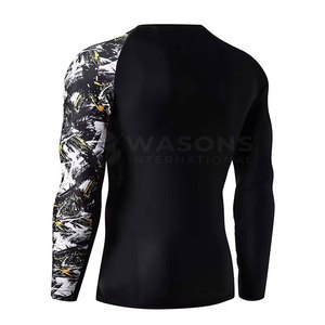 Camiseta de Compresión Avanzada Diseñada para la Recuperación Física, Diseño Ajustado con Tecnología de Control de Humedad - Product Image 6
