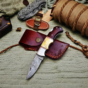 Cuchillo Plegable de Bolsillo para Camping, Forjado a Mano en Acero Inoxidable con Mango de Madera, con Opciones Personalizables de Grado Industrial OEM - Product Image 2