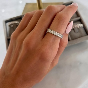 Bague d'éternité 3/4 en or massif 10K 14K avec émeraude et diamant de laboratoire, empilable, minimaliste, pour usage quotidien, bijoux fins, vente en gros - Product Image 2