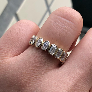 แหวนเพชรทรงรีและทรงมรกต 1 กะรัต รุ่น Iced Jewelz ขายดี ชุบทองคำขาว 14K สำหรับเธอ ได้รับการรับรองจาก IGI - Product Image 3