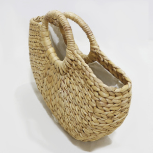Panier de rangement ovale en jacinthe d'eau naturelle écologique avec poignées, panier tissé rustique multi-usages - Product Image 4