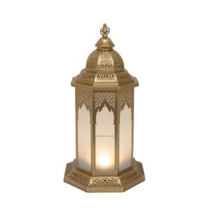 Lanterne à bougie marocaine en or en métal et verre faite à la main populaire pour la décoration d'éclairage intérieur et extérieur - Product Image 1