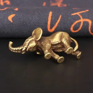 Escultura Metálica Moderna Hecha a Mano, Pieza de Arte Decorativa Abstracta para Decoración de Interiores de Lujo, Figura de Elefante de Latón Chapada en Oro - Product Image 2