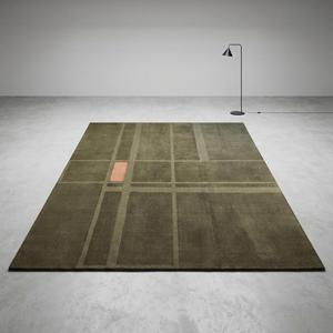 Alfombra de Lana Anudada a Mano, Diseño Geométrico Abstracto Clásico de Lujo, Pelo Plano de Grosor Medio, Color Verde Oliva, Patrón Floral Decorativo - Product Image 1
