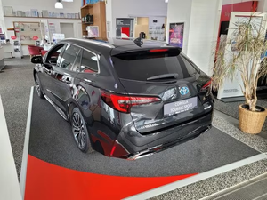 Toyota Corolla 2.0 TS Teamplayer Touring Sports Híbrido Familiar, Vehículo Familiar de Bajo Consumo, Volante a la Izquierda - Product Image 6