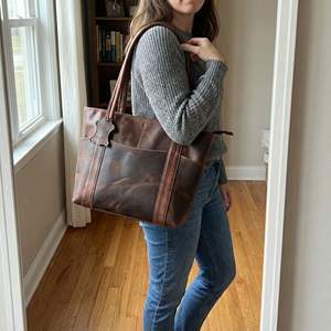 Bolso de hombro estilo tote de cuero genuino vintage para mujer, bolso de compras de 16 pulgadas, regalo de San Valentín - Product Image 5