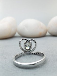 แหวนหมั้นเพชรโมอิสซาไนต์ทรงรีขนาดใหญ่ 4 กะรัต ทอง 14k 18k งานสั่งทำพิเศษ รับประกันความพึงพอใจ 100% เหมาะสำหรับงานแต่งงานและงานเลี้ยง - Product Image 2