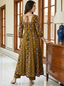 <b>Women</b> Traditional Digital Print Cotton <b>Kurta</b> Trousers Knee-Length Regular Fit Casual Ethnic Wear India Pakistan Style Quick Dry - Product Image 3