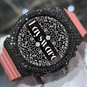Montre exclusive en moissanite finition diamant noir, cadran rose, bracelet en caoutchouc de luxe inspiré des designers, pour hommes et femmes - Product Image 1